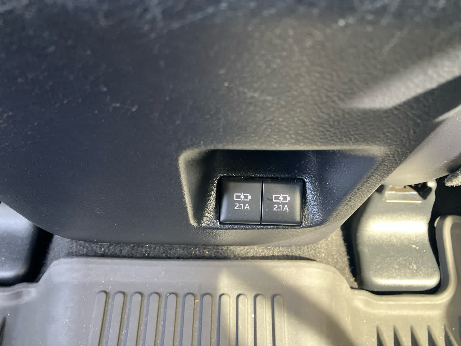 2022 Toyota 4Runner photo 34 of 36