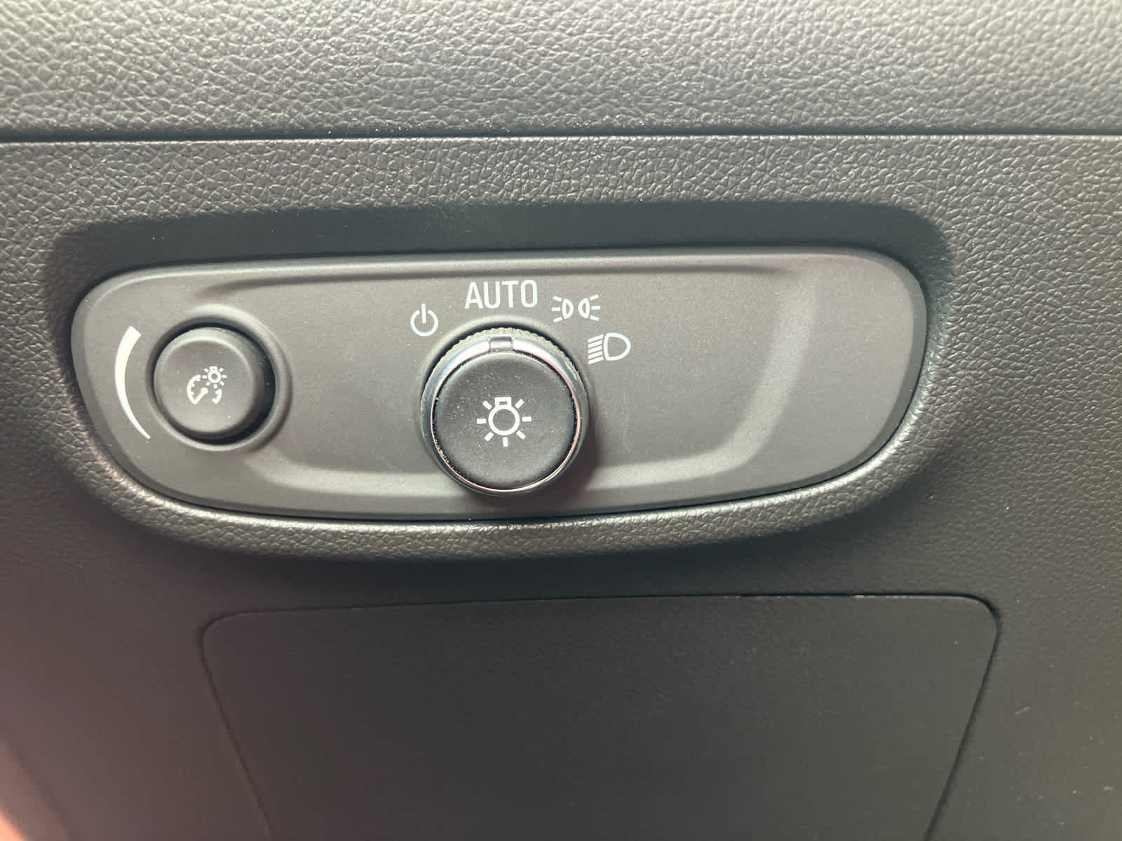 2025 Buick Encore GX photo 15 of 36