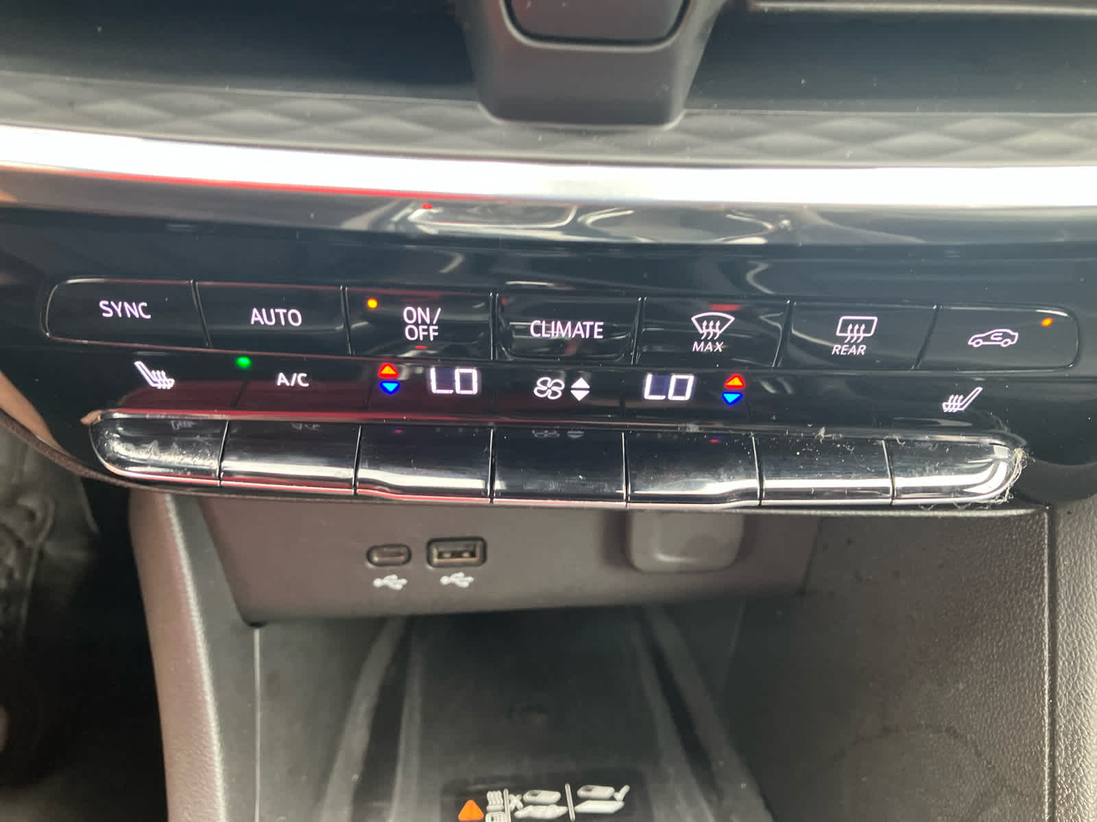 2025 Buick Encore GX photo 24 of 36