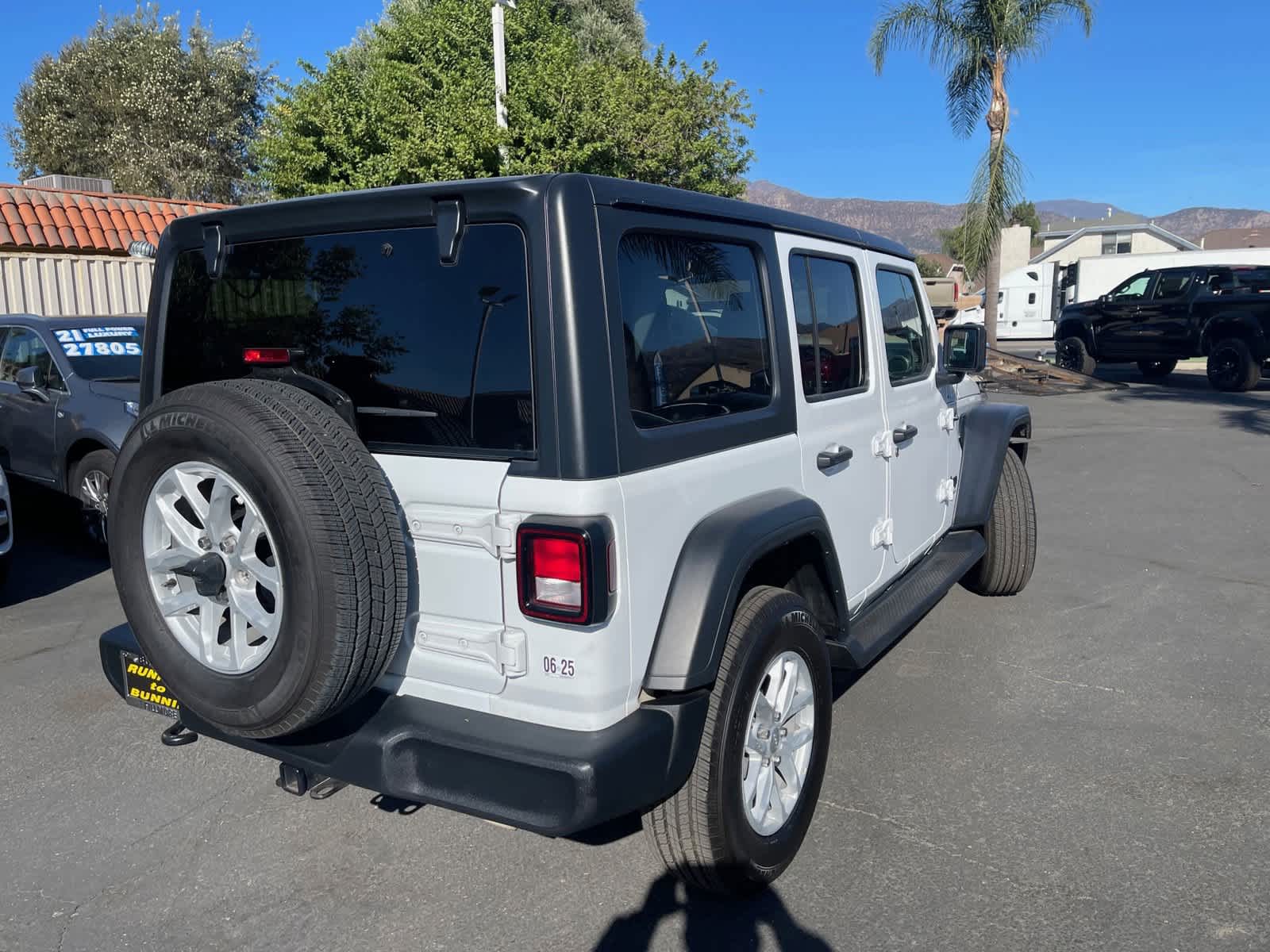 2023 Jeep Wrangler Sport S 8