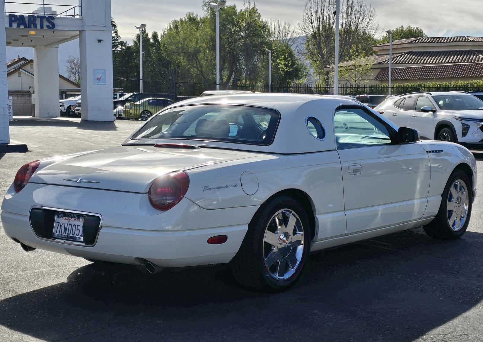 2002 Ford Thunderbird Deluxe 9