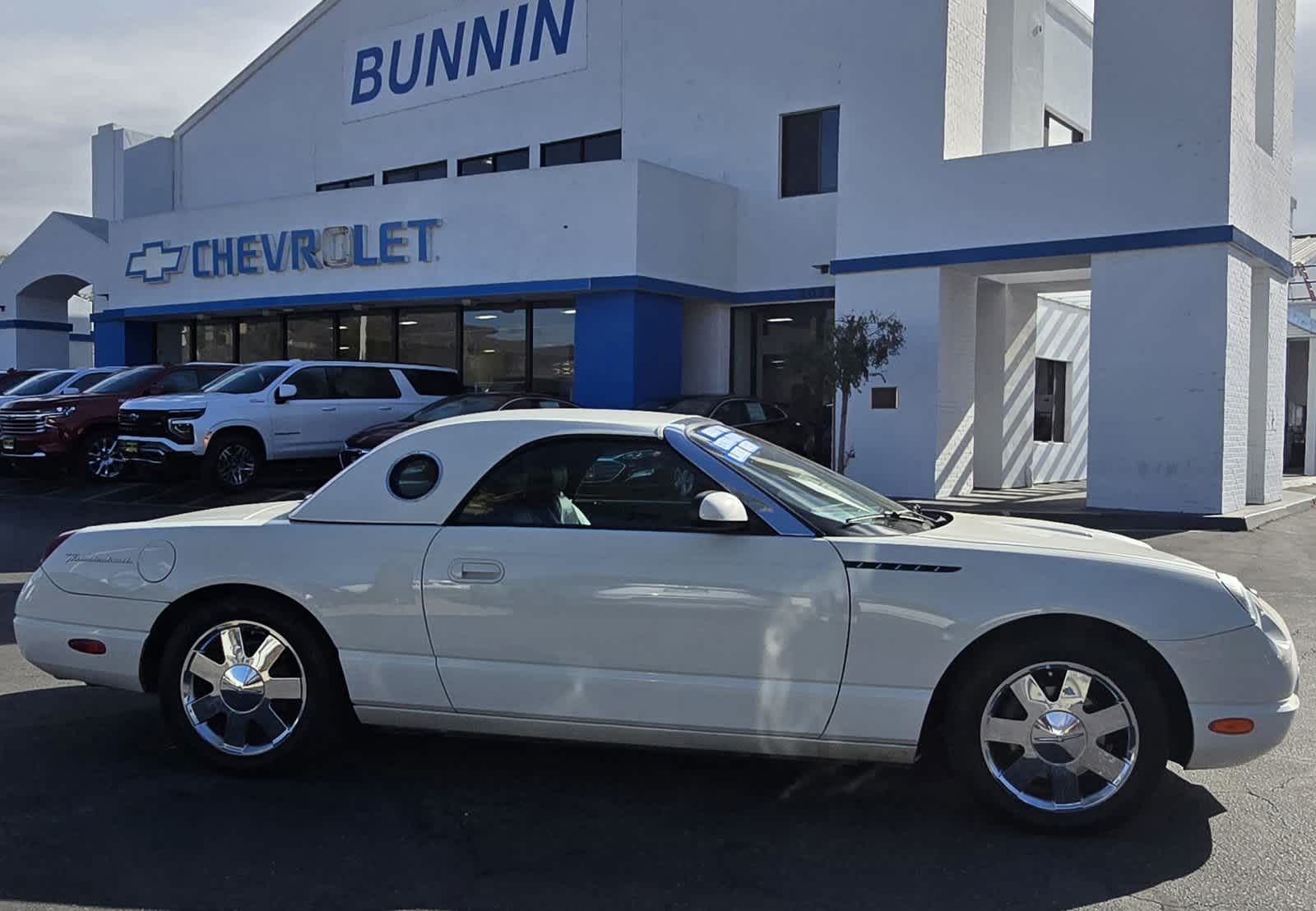 2002 Ford Thunderbird Deluxe 10