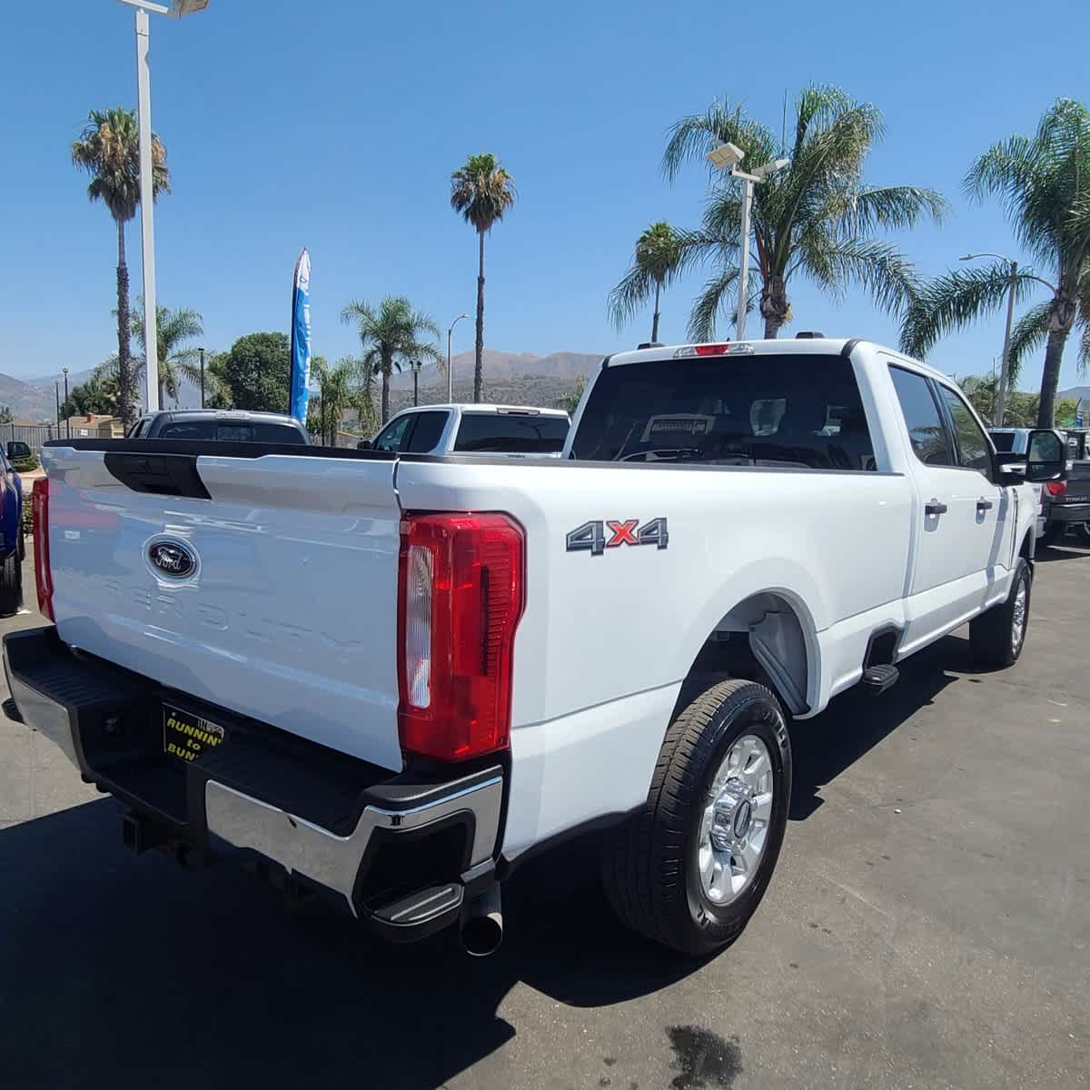 2023 Ford Super Duty F-250 SRW XLT 4WD Crew Cab 8 Box 9