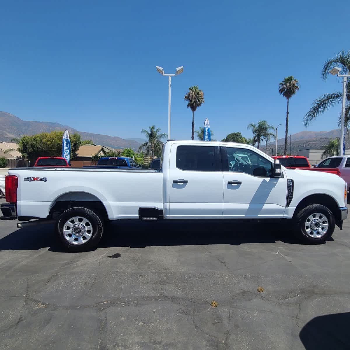 2023 Ford Super Duty F-250 SRW XLT 4WD Crew Cab 8 Box 10