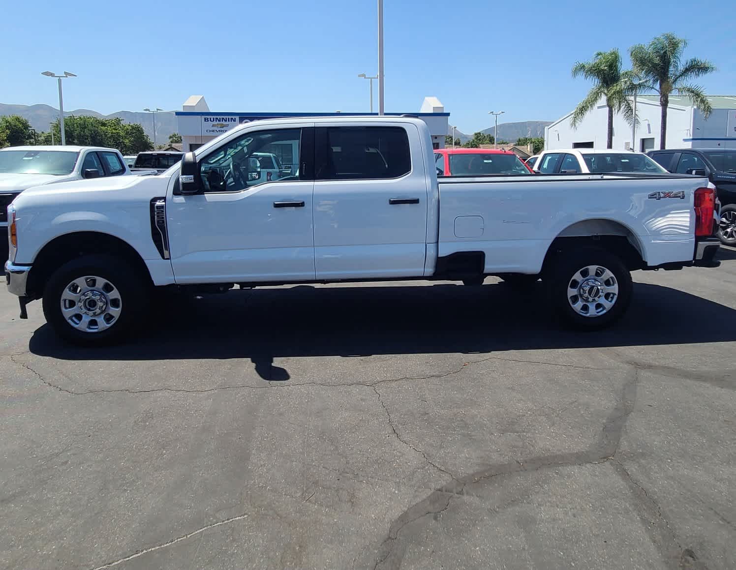 2023 Ford Super Duty F-250 SRW XLT 4WD Crew Cab 8 Box 5