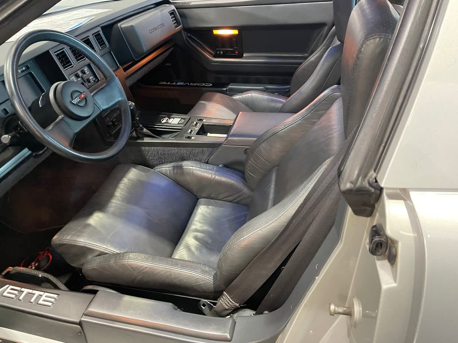 1984 Chevrolet Corvette  11