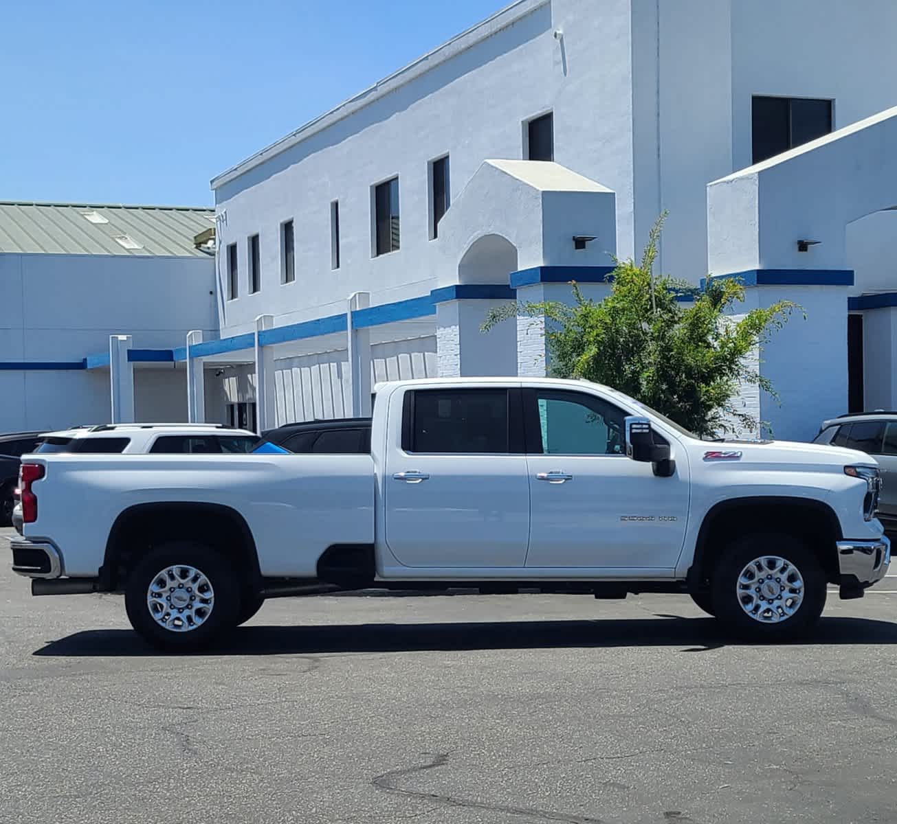 2024 Chevrolet Silverado 3500HD LTZ 4WD Crew Cab 172 11