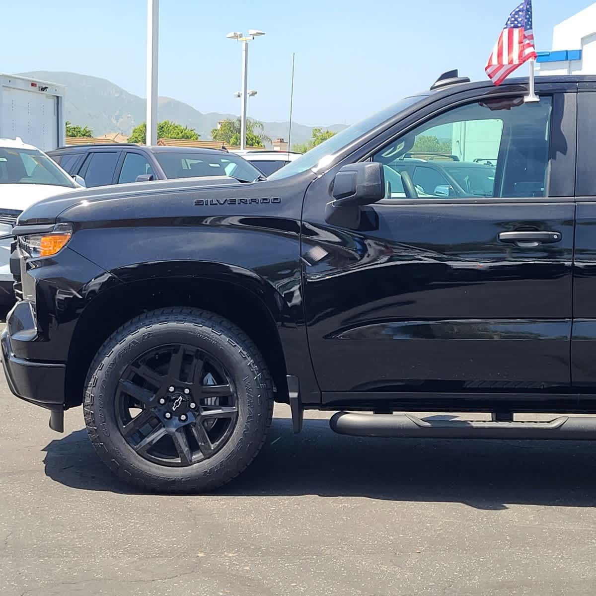 2024 Chevrolet Silverado 1500 Custom 4WD Crew Cab 147 24