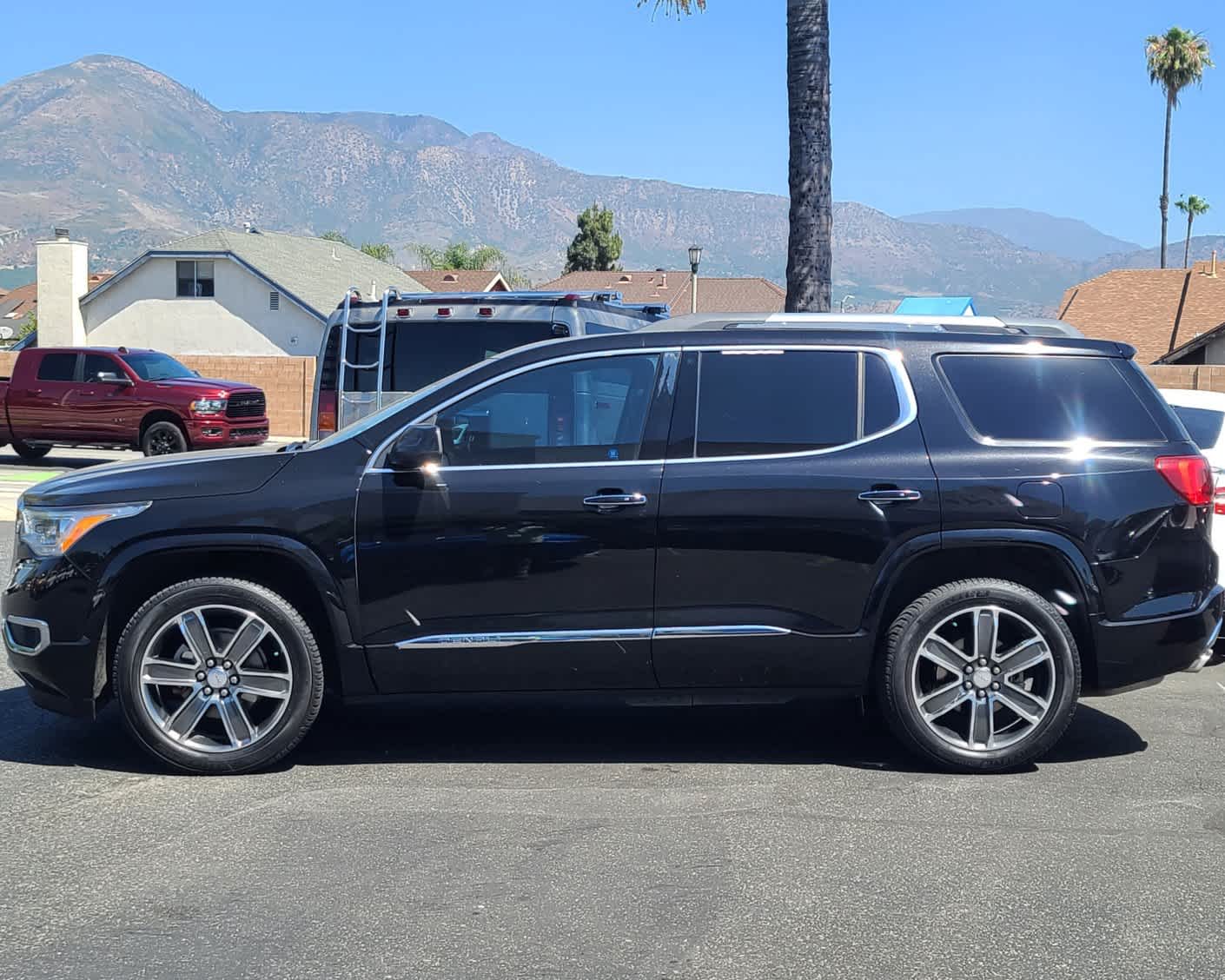 2019 GMC Acadia Denali 6