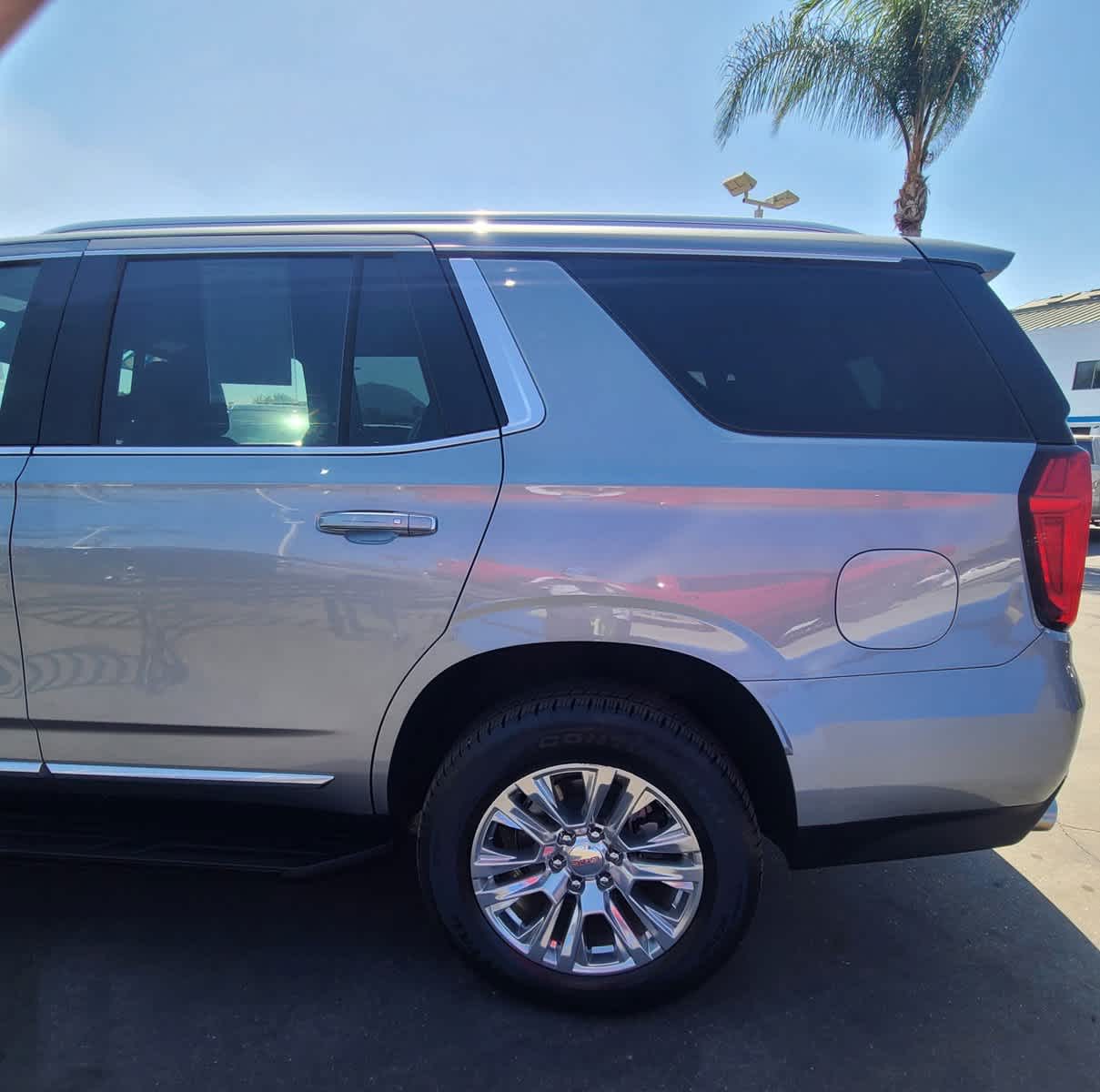 2023 GMC Yukon Denali 8