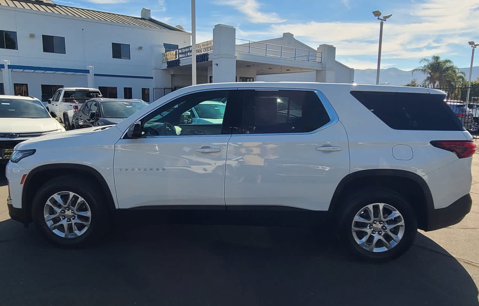 2022 Chevrolet Traverse LS 6