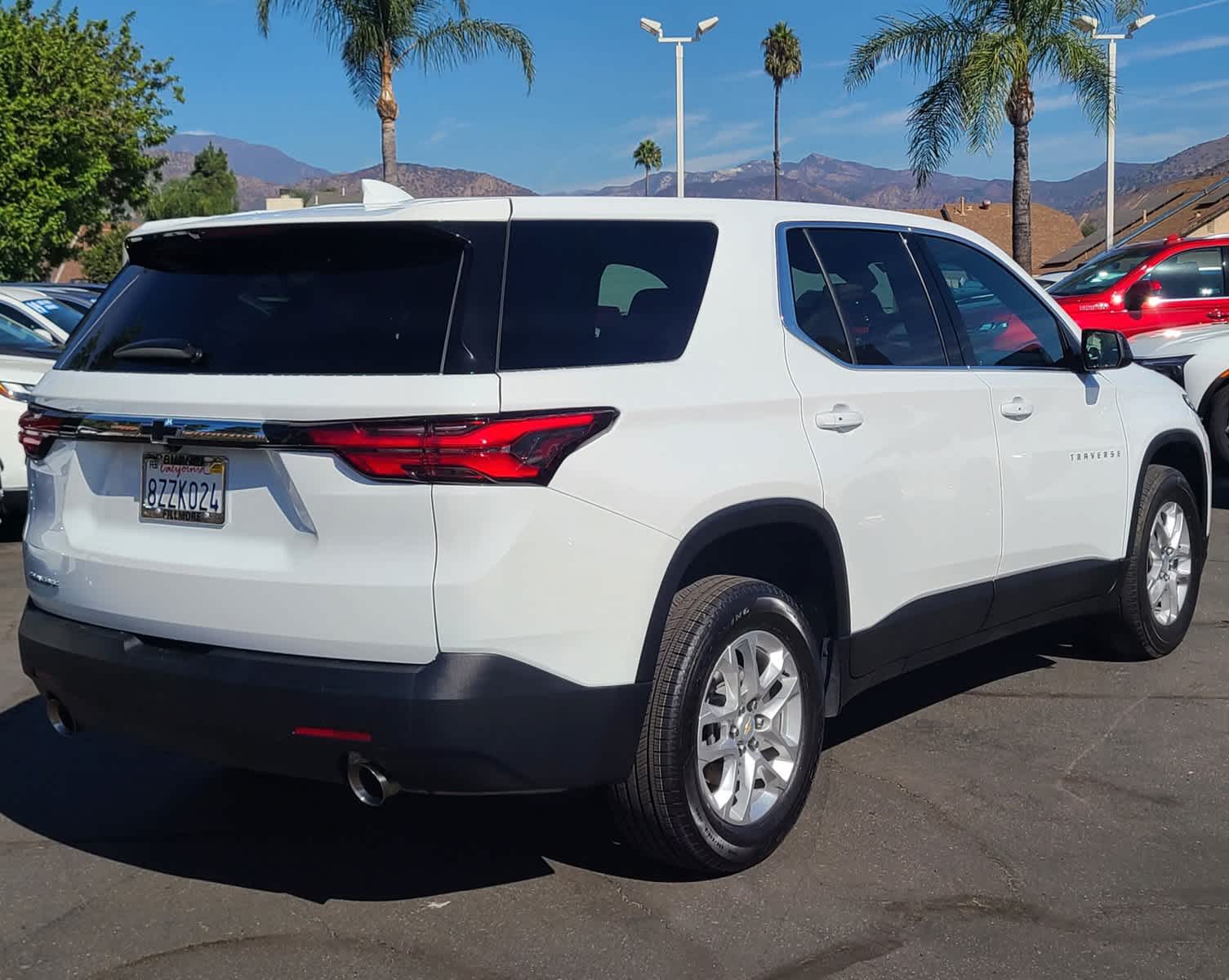 2022 Chevrolet Traverse LS 9