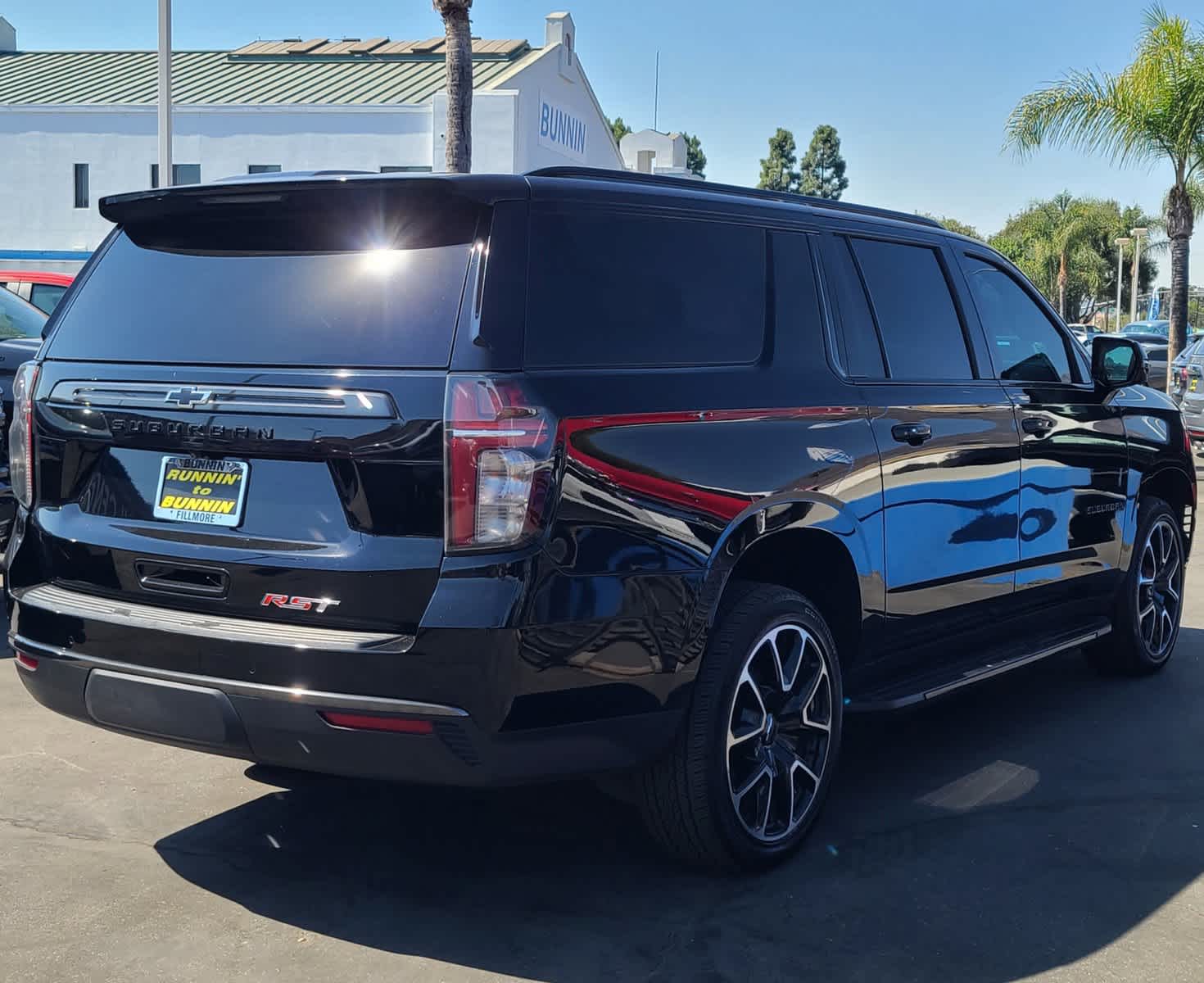 2022 Chevrolet Suburban RST 9