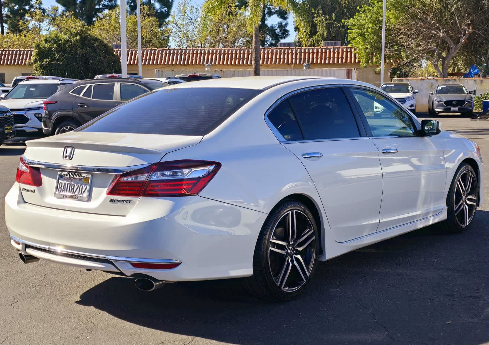 2017 Honda Accord Sport 10