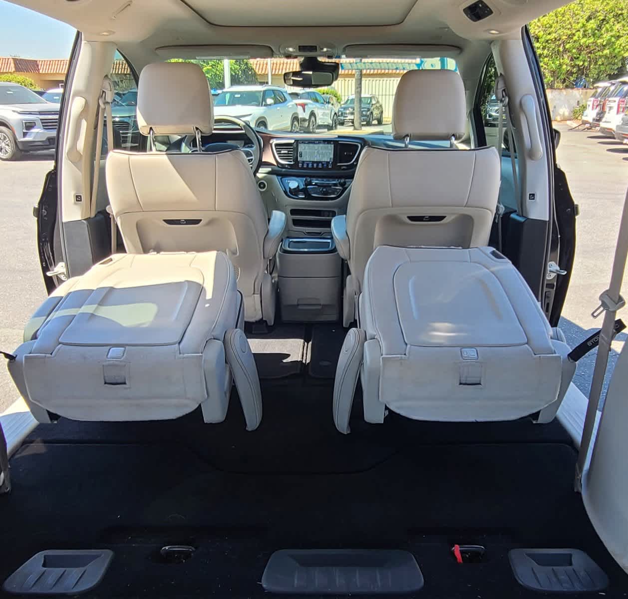 2018 Chrysler Pacifica Limited 27