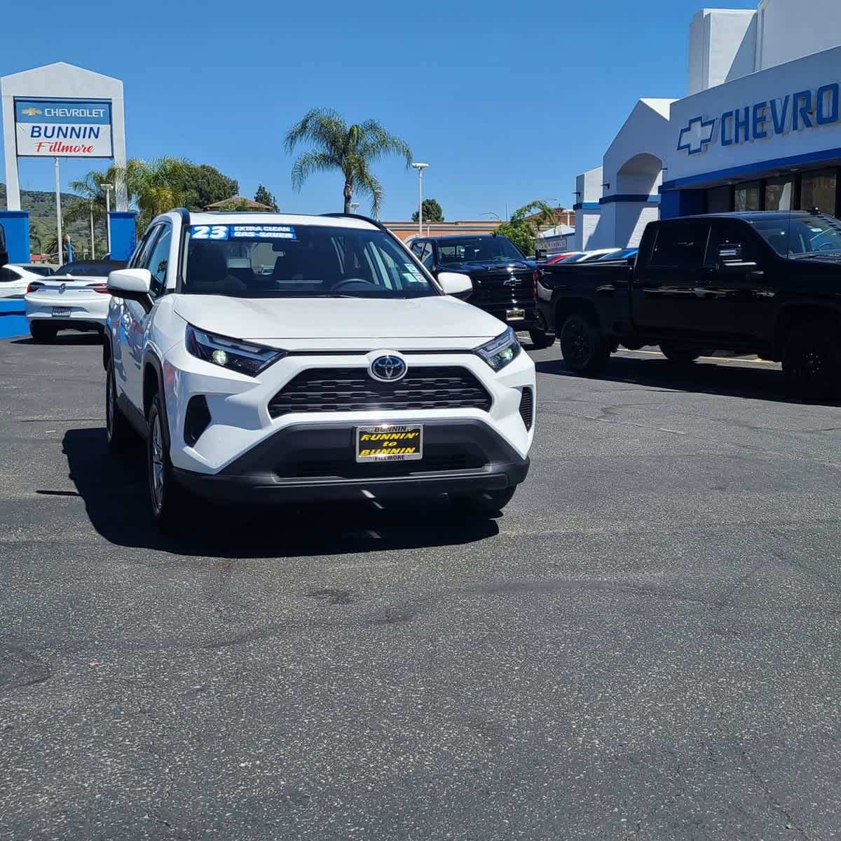 2023 Toyota RAV4 XLE 2