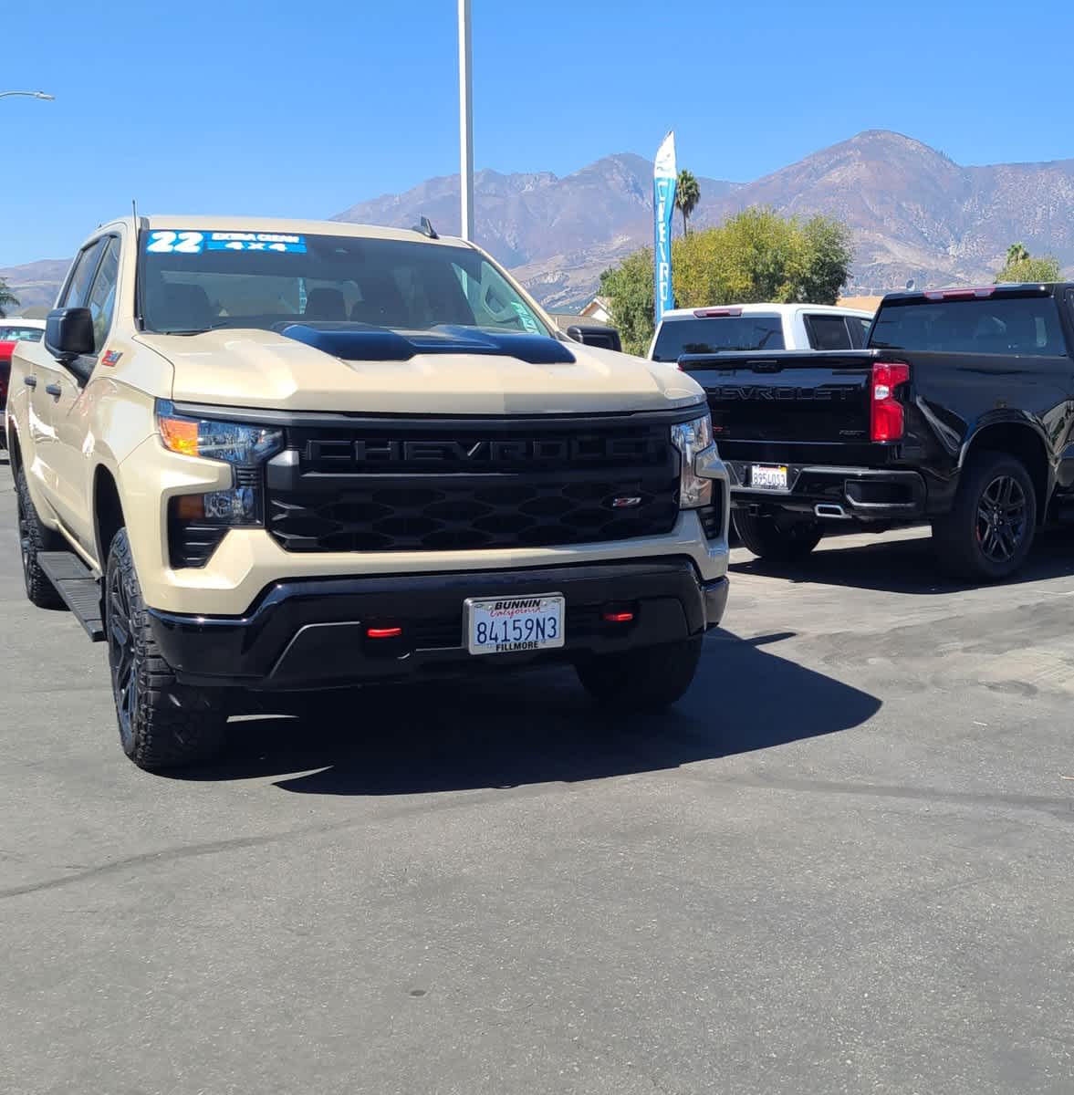 2022 Chevrolet Silverado 1500 Custom Trail Boss 4WD Crew Cab 147 2