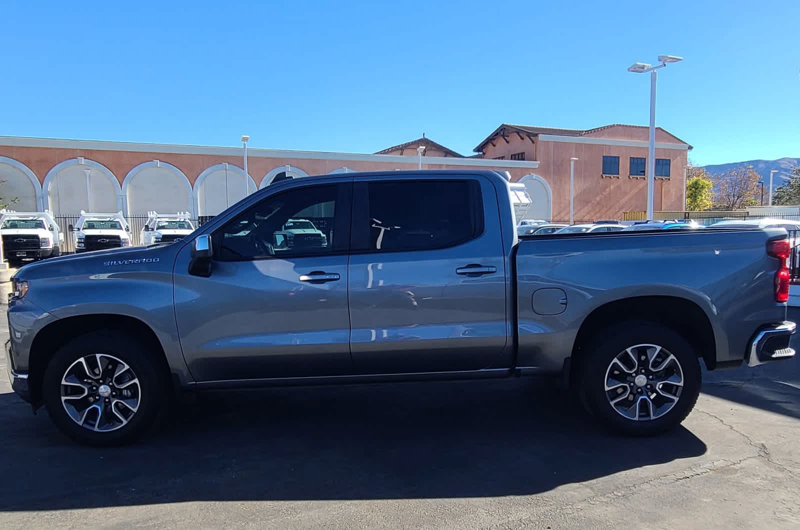 2020 Chevrolet Silverado 1500 LT 2WD Crew Cab 147 6