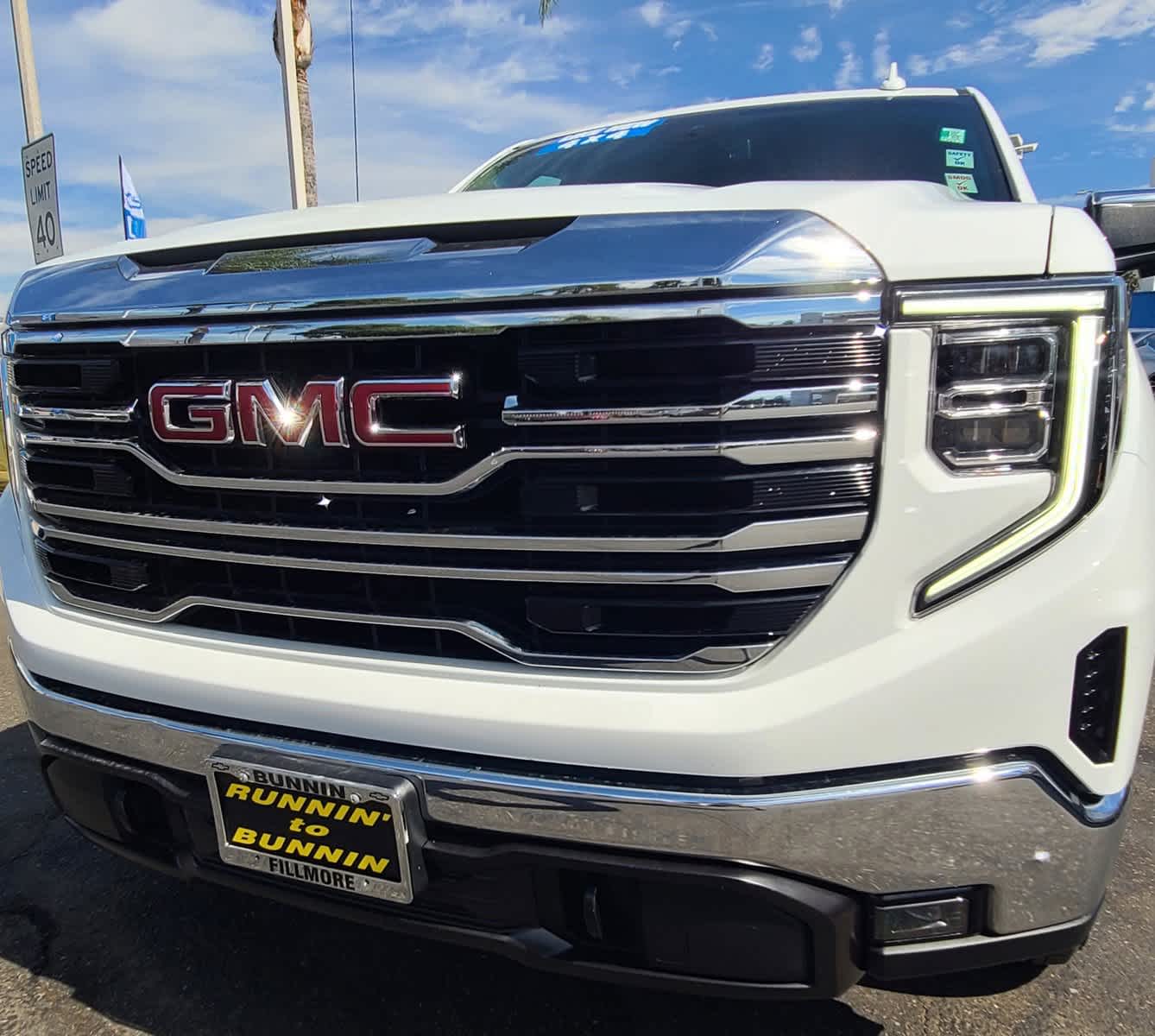 2024 GMC Sierra 1500 SLT 4WD Crew Cab 147 25