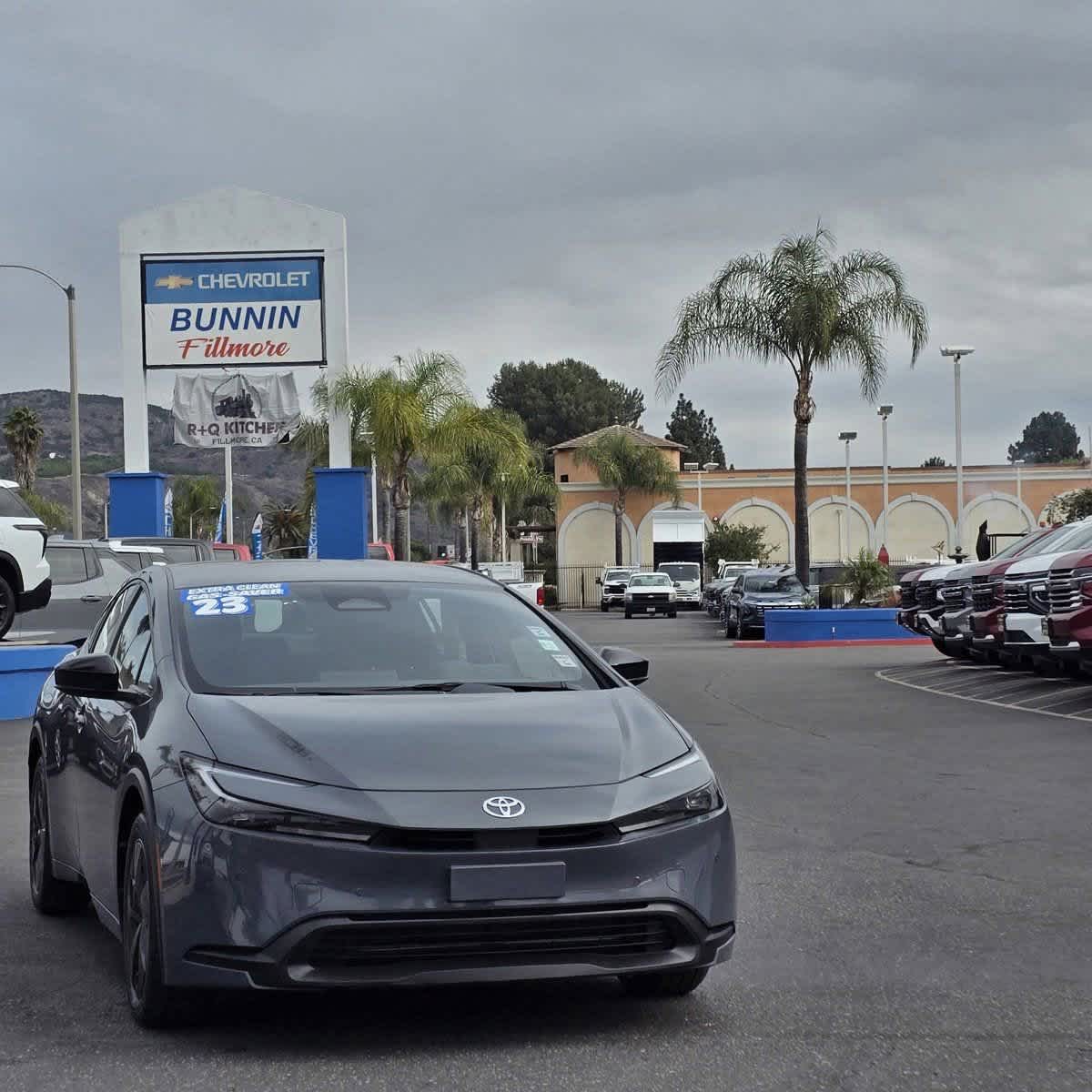 2023 Toyota Prius LE 2