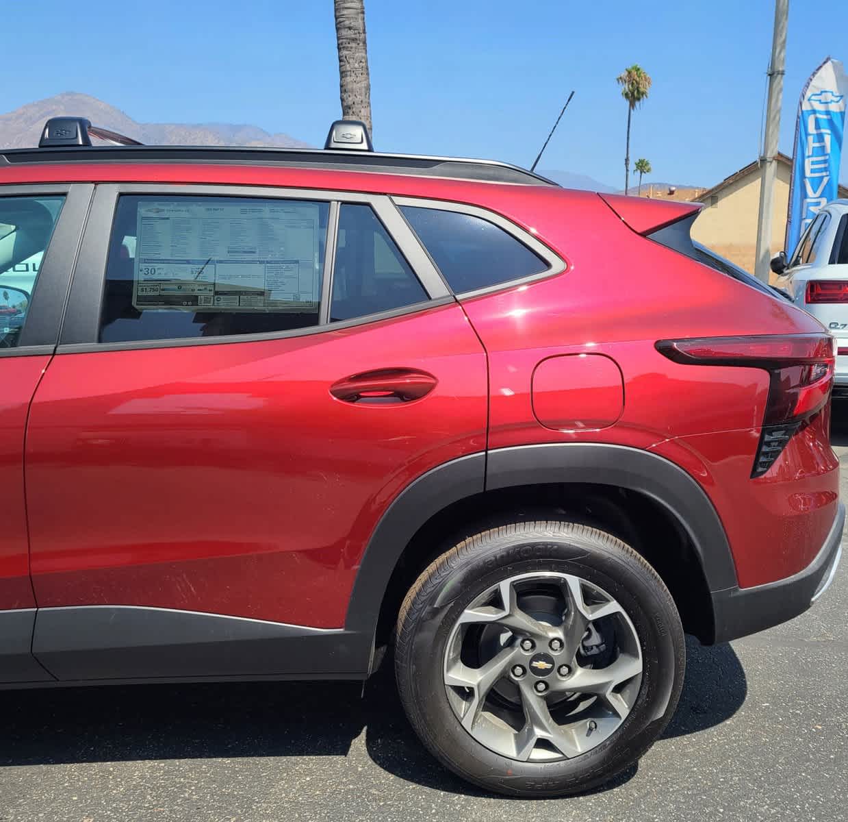 2025 Chevrolet Trax LT 8