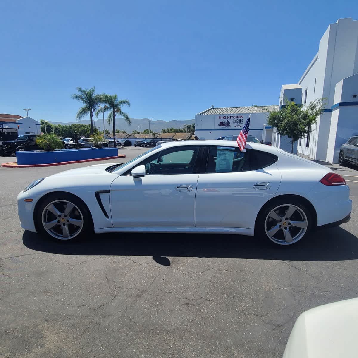 2016 Porsche Panamera  6