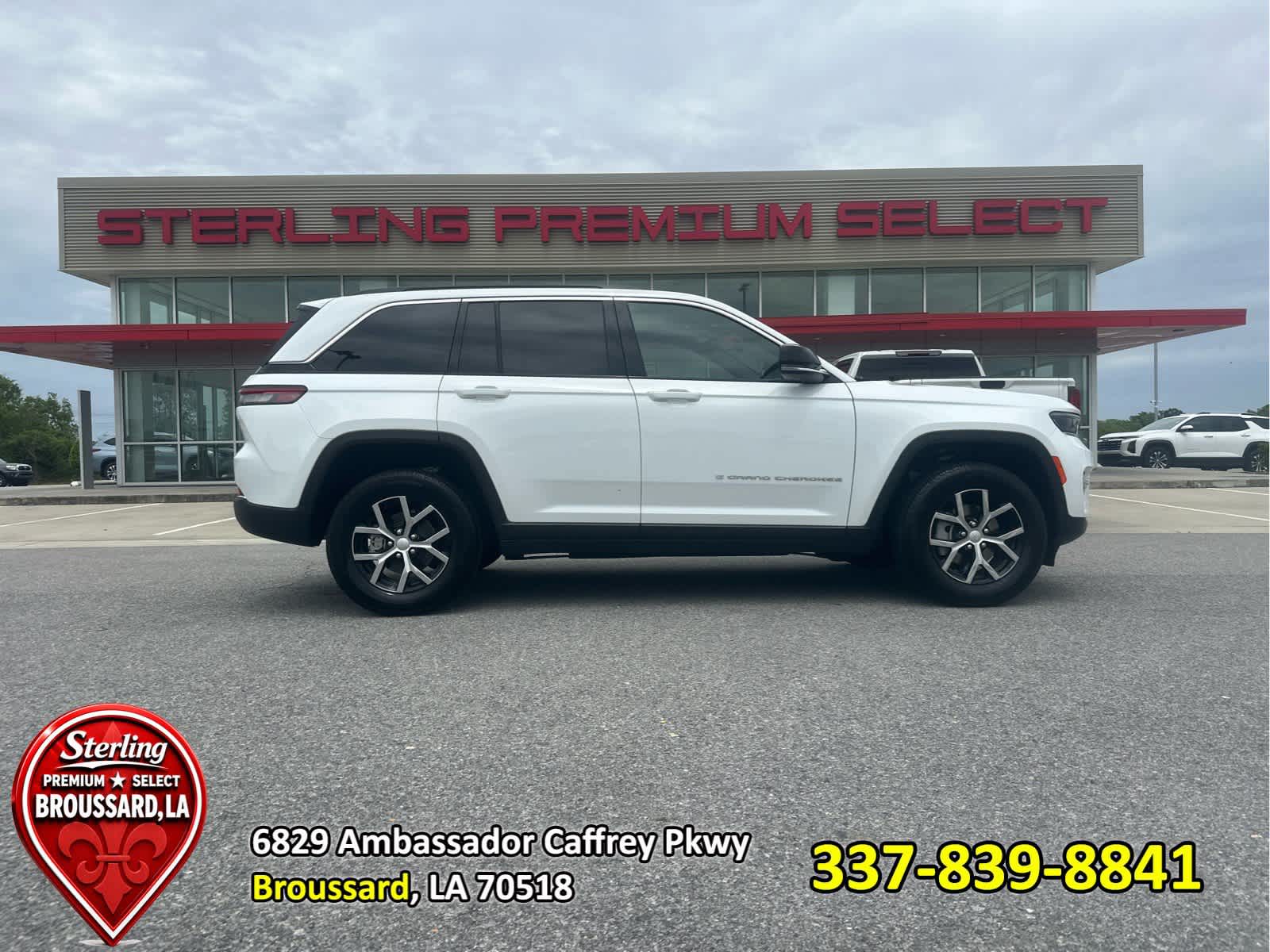 Bright White Clearcoat 2025 Jeep Grand Cherokee SUV / Crossover Four-Wheel Drive 8-Speed Automatic