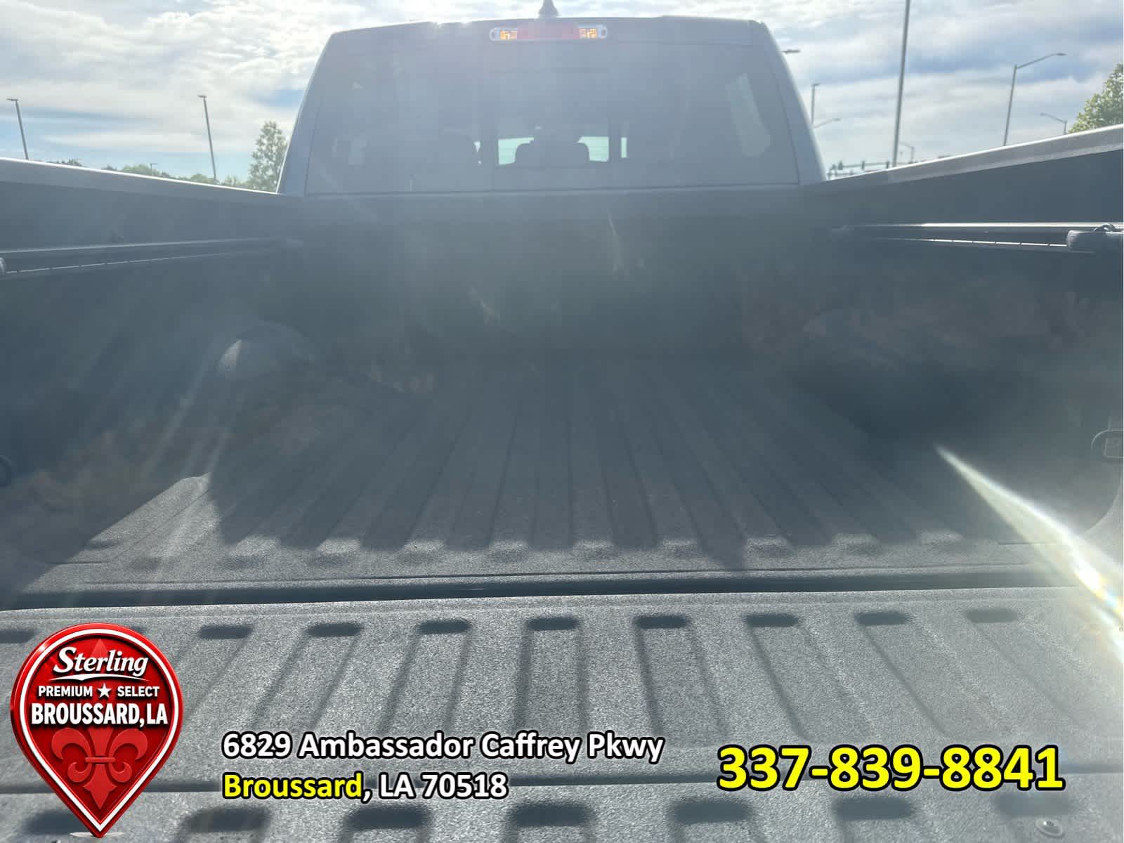 View vehicle photo 5