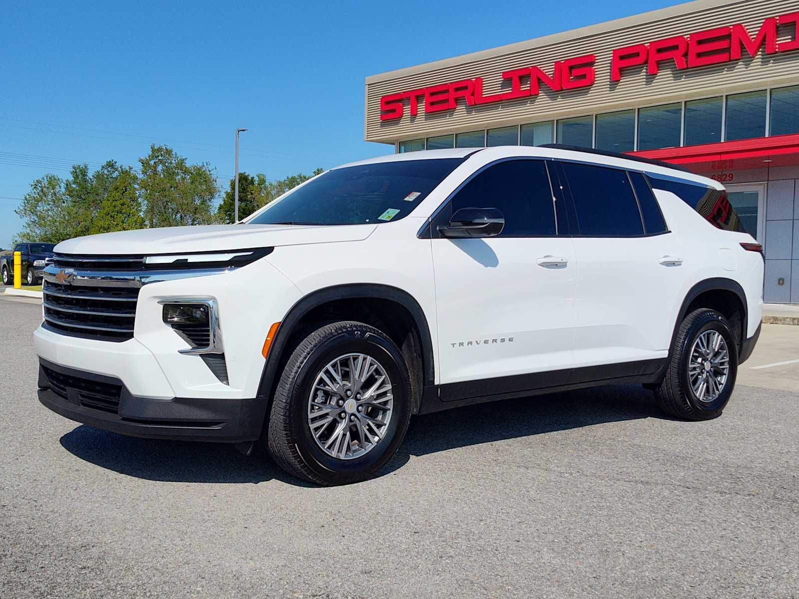 2026 Chevrolet Traverse LT FWD