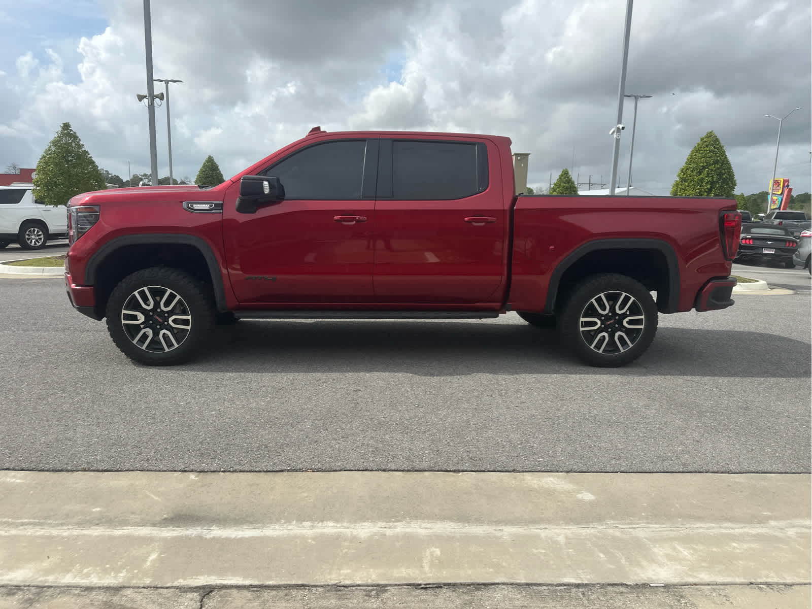 View vehicle photo 3