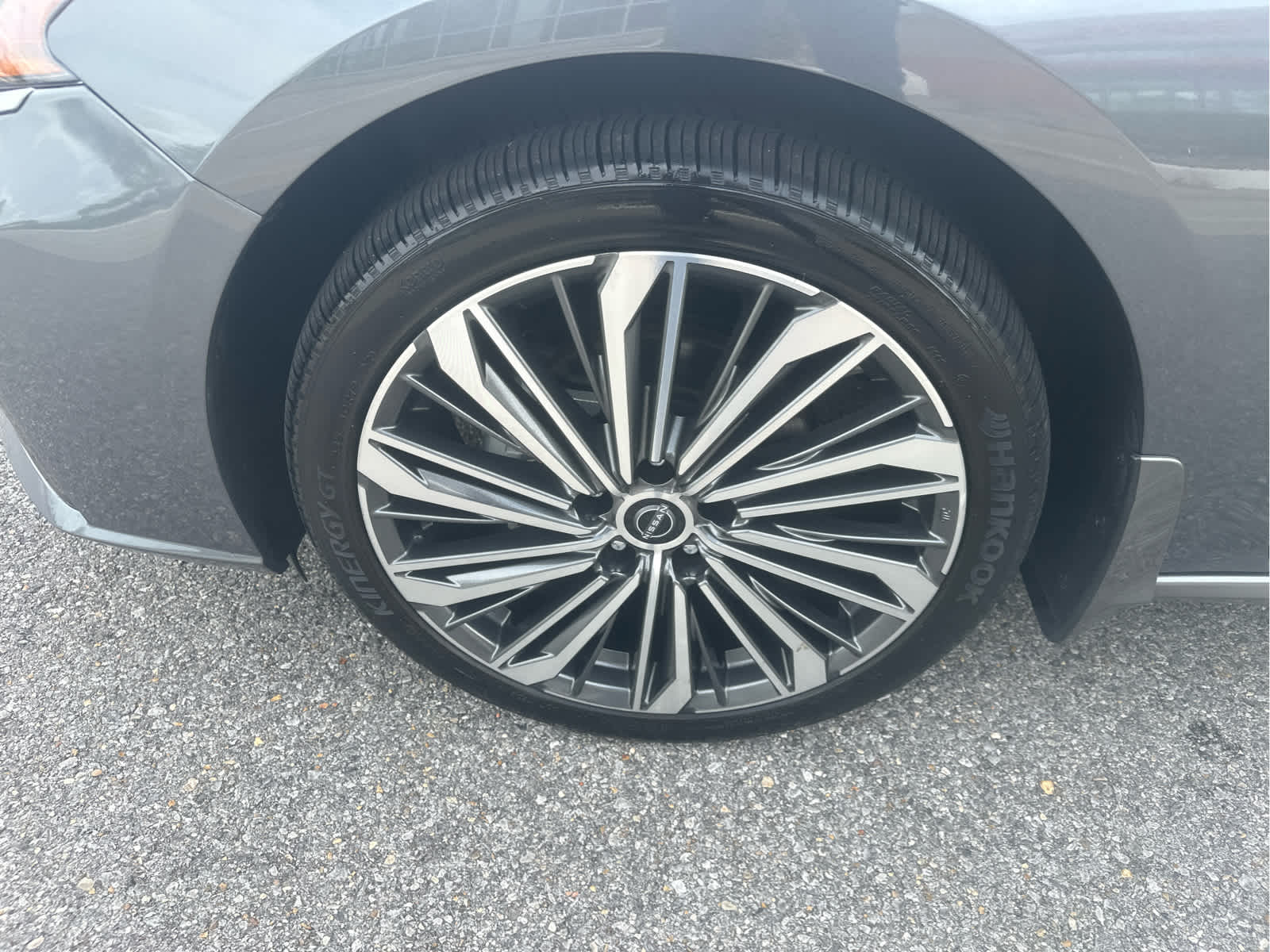 View vehicle photo 5