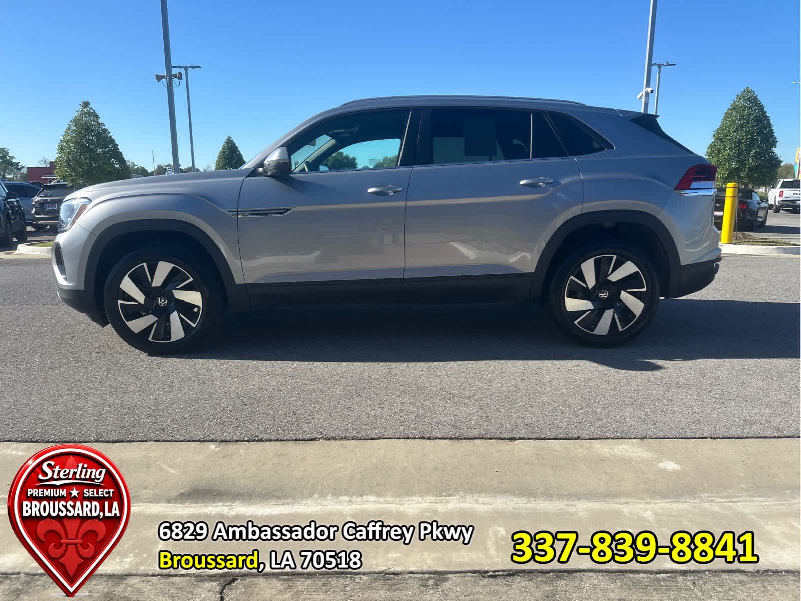 View vehicle photo 3