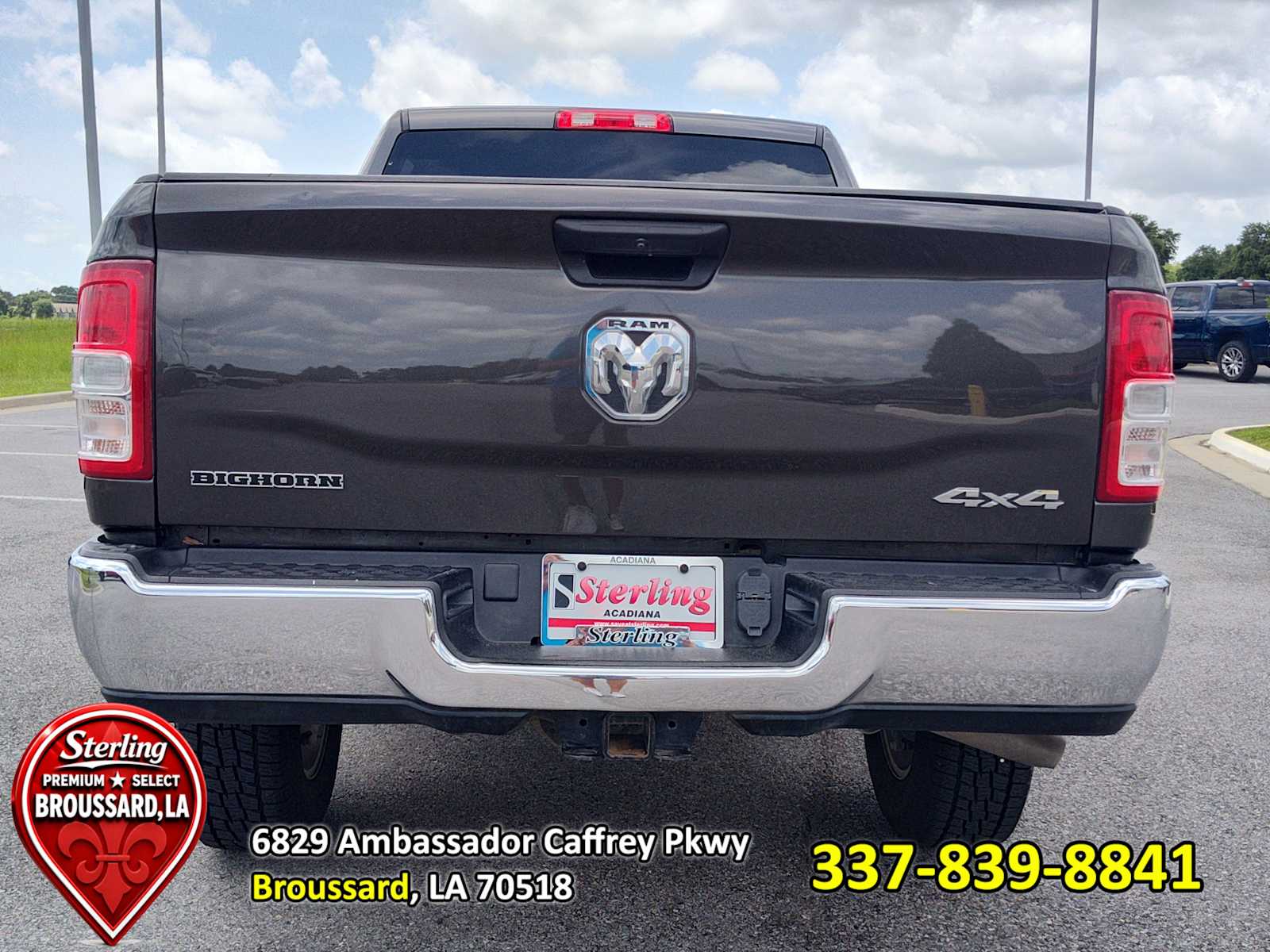View vehicle photo 5