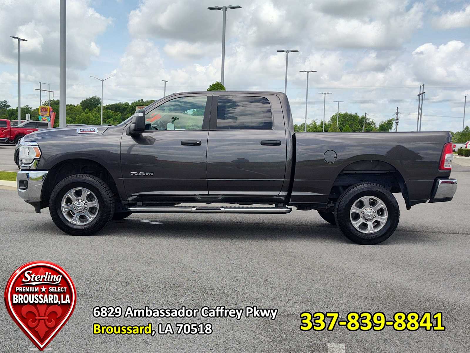 View vehicle photo 3