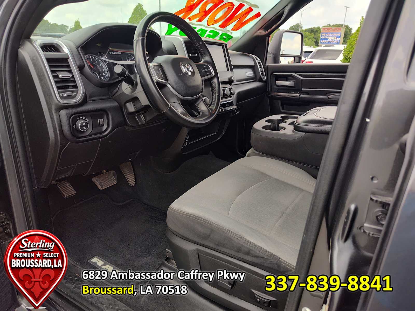 View vehicle photo 2
