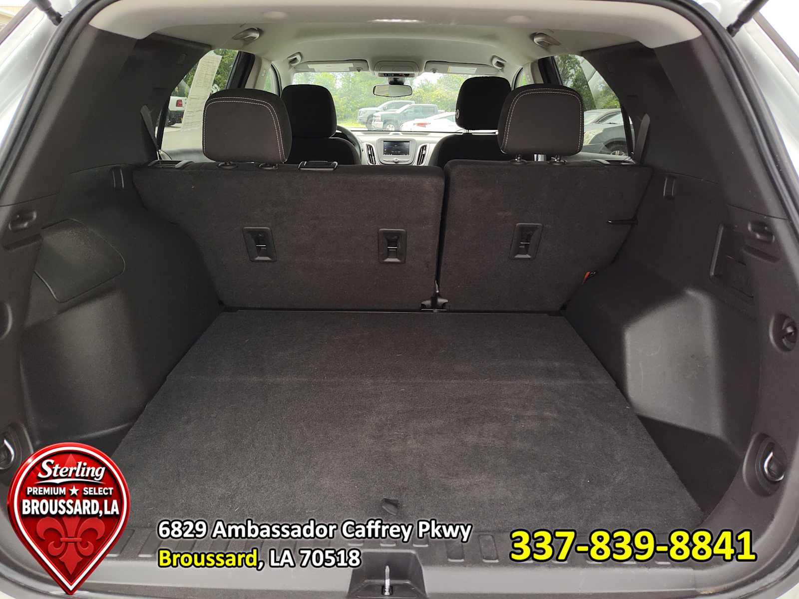 View vehicle photo 7
