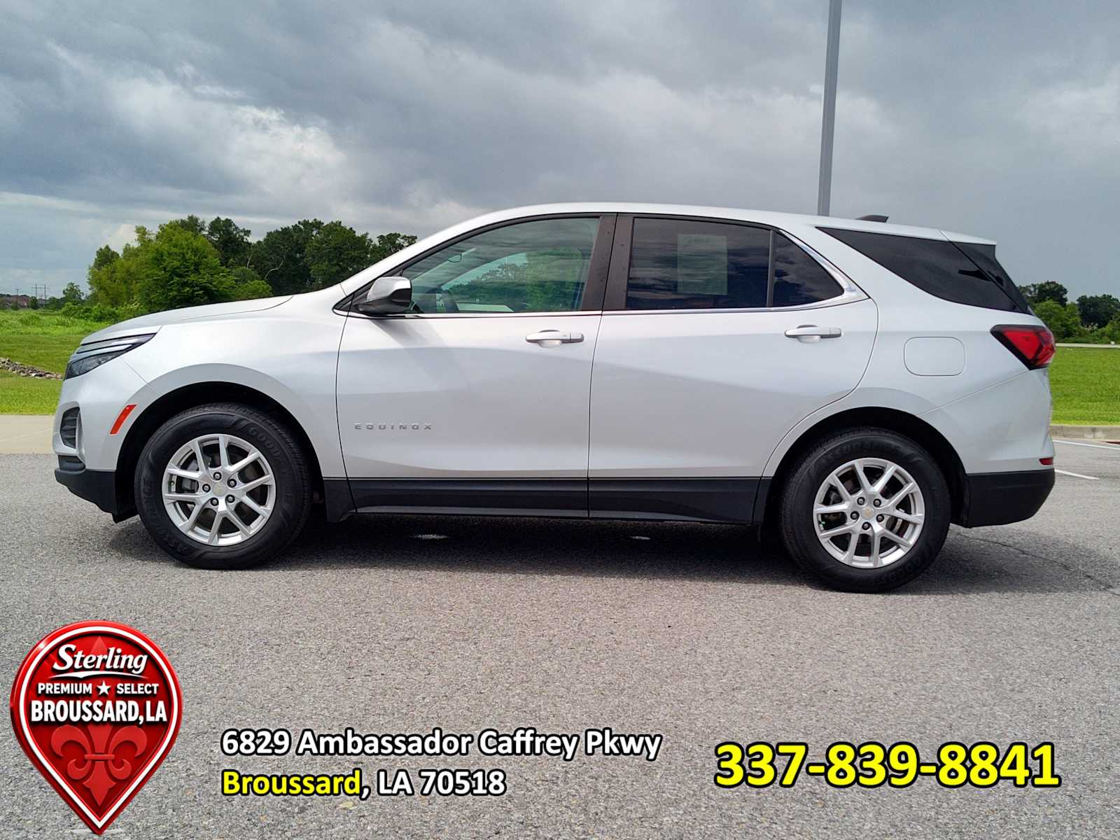 View vehicle photo 3