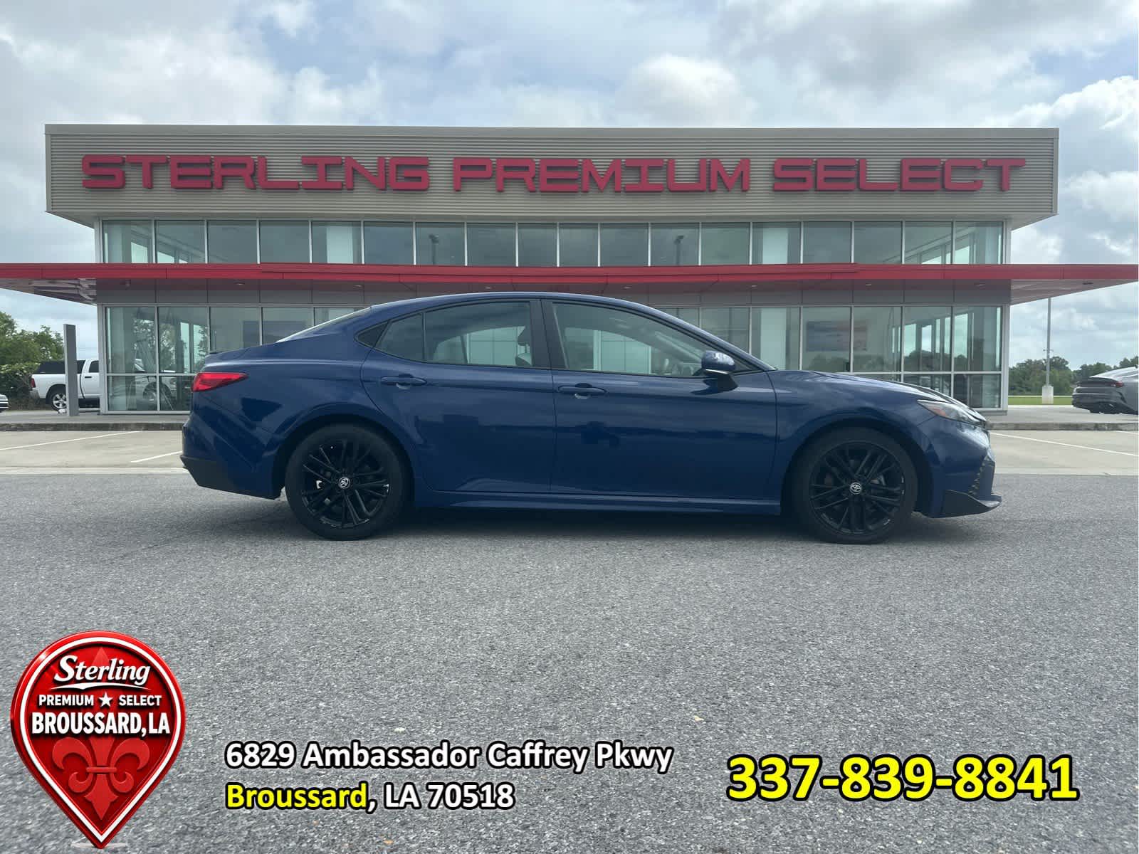 Reservoir Blue 2025 Toyota Camry Sedan Front-Wheel Drive Continuously Variable Transmission