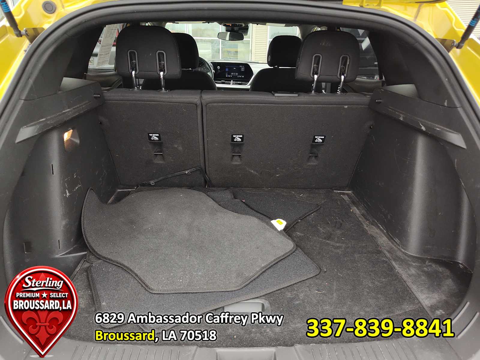 View vehicle photo 7