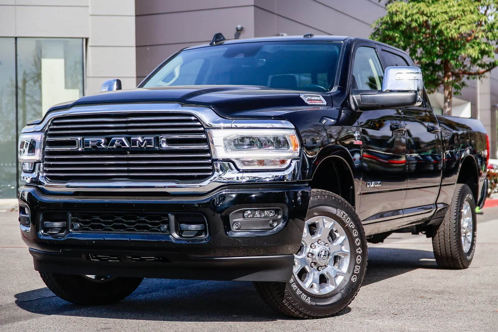2024 RAM 2500 Laramie Crew Cab 4WD