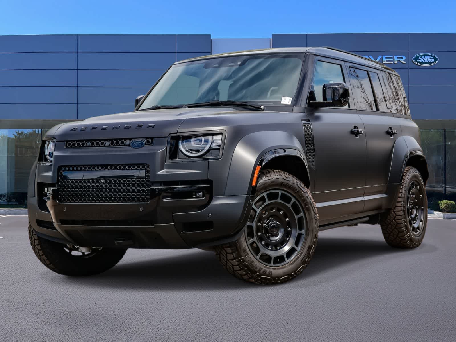 2026 Land Rover Defender 110 P635 OCTA Black AWD
