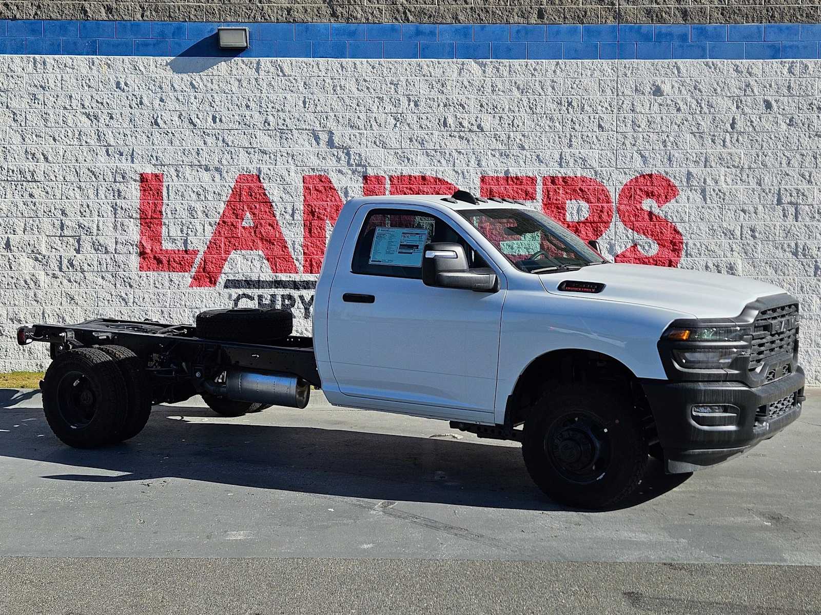 Bright White Clearcoat 2026 RAM 3500 Chassis Tradesman Regular Cab LB DRW RWD Pickup Truck 4X2 8-Speed Automatic