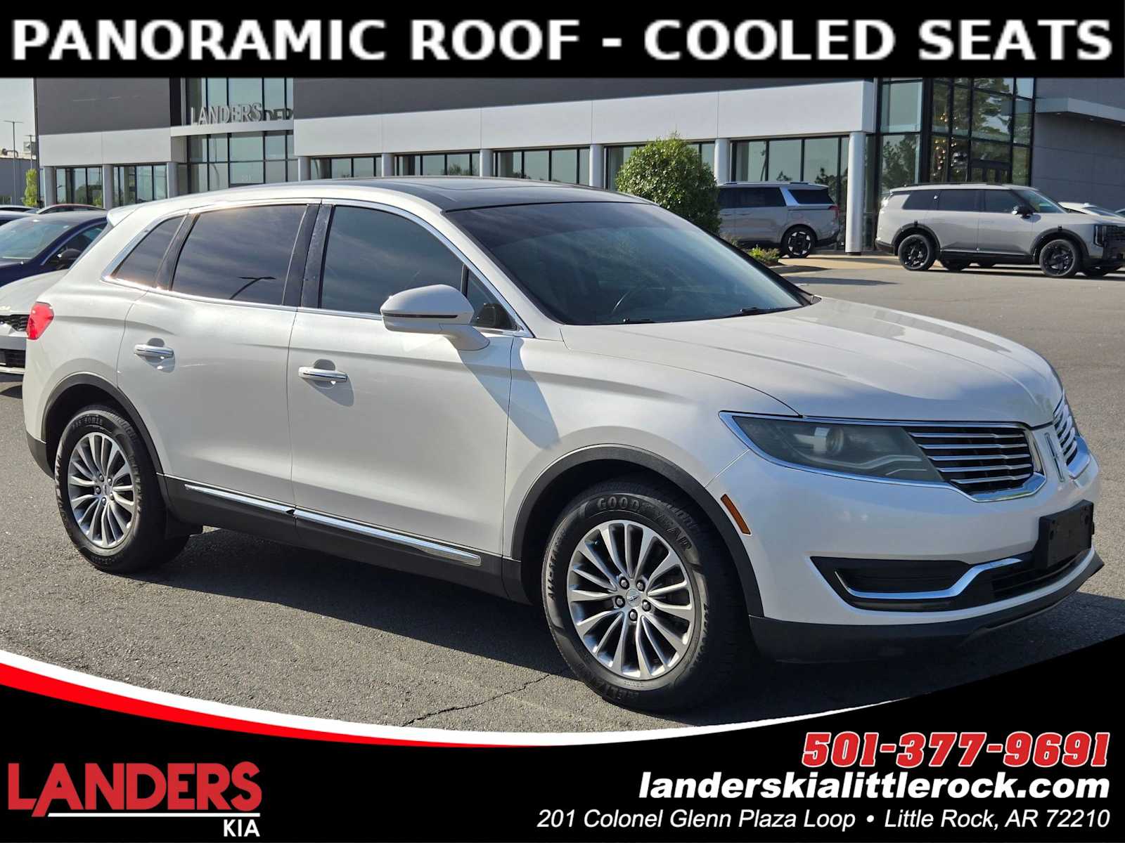 White Platinum Metallic Tri-Coat 2016 Lincoln MKX Reserve FWD SUV / Crossover Front-Wheel Drive 6-Speed Automatic