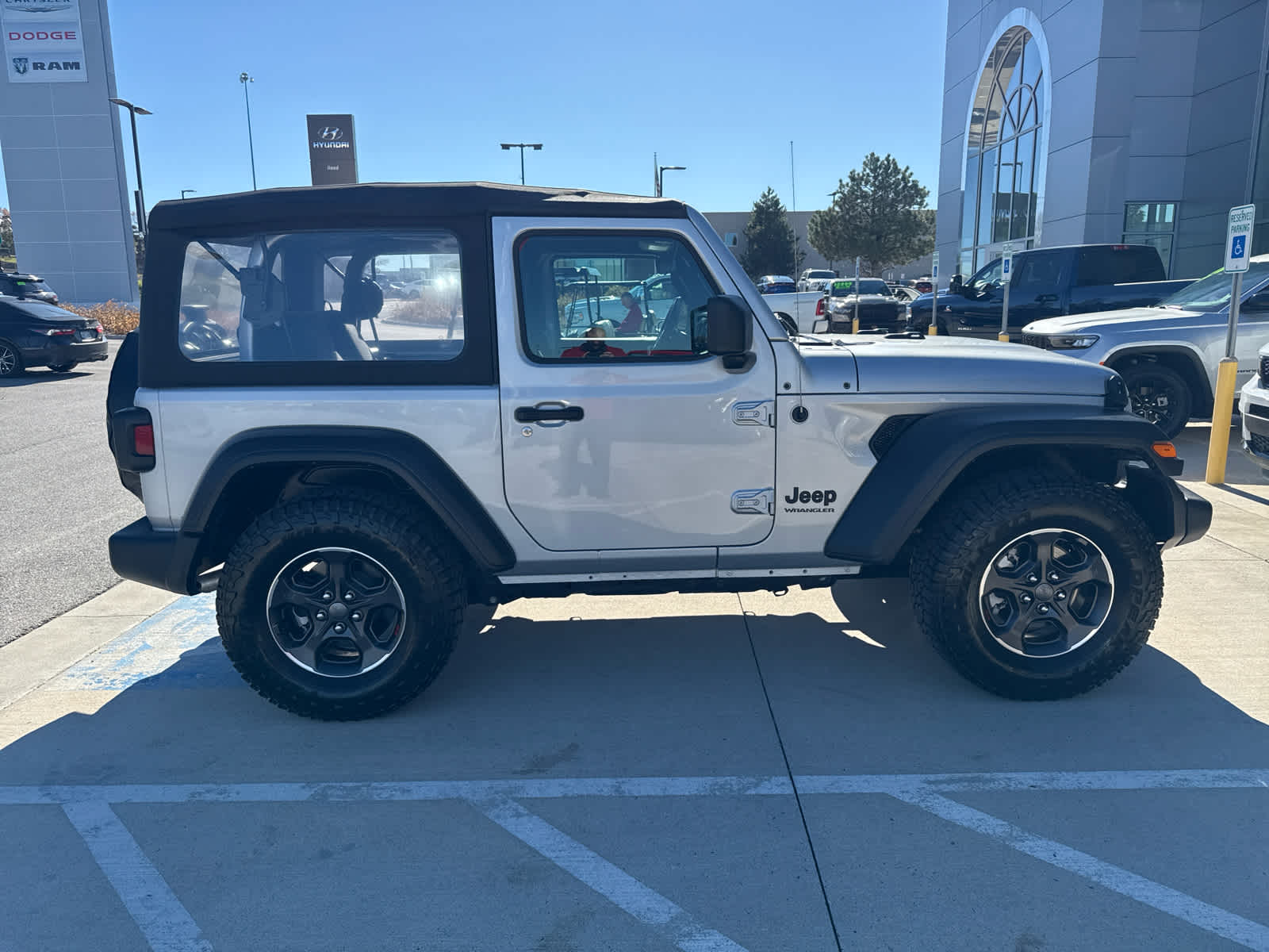 2022 Jeep Wrangler Sport 4