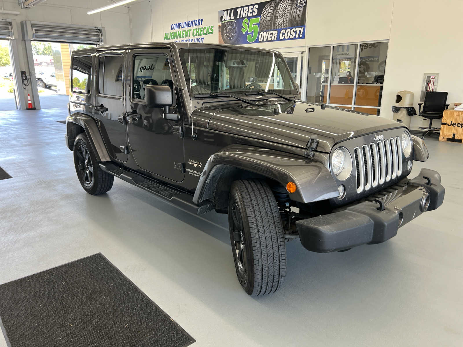 2017 Jeep Wrangler Unlimited Sahara 3