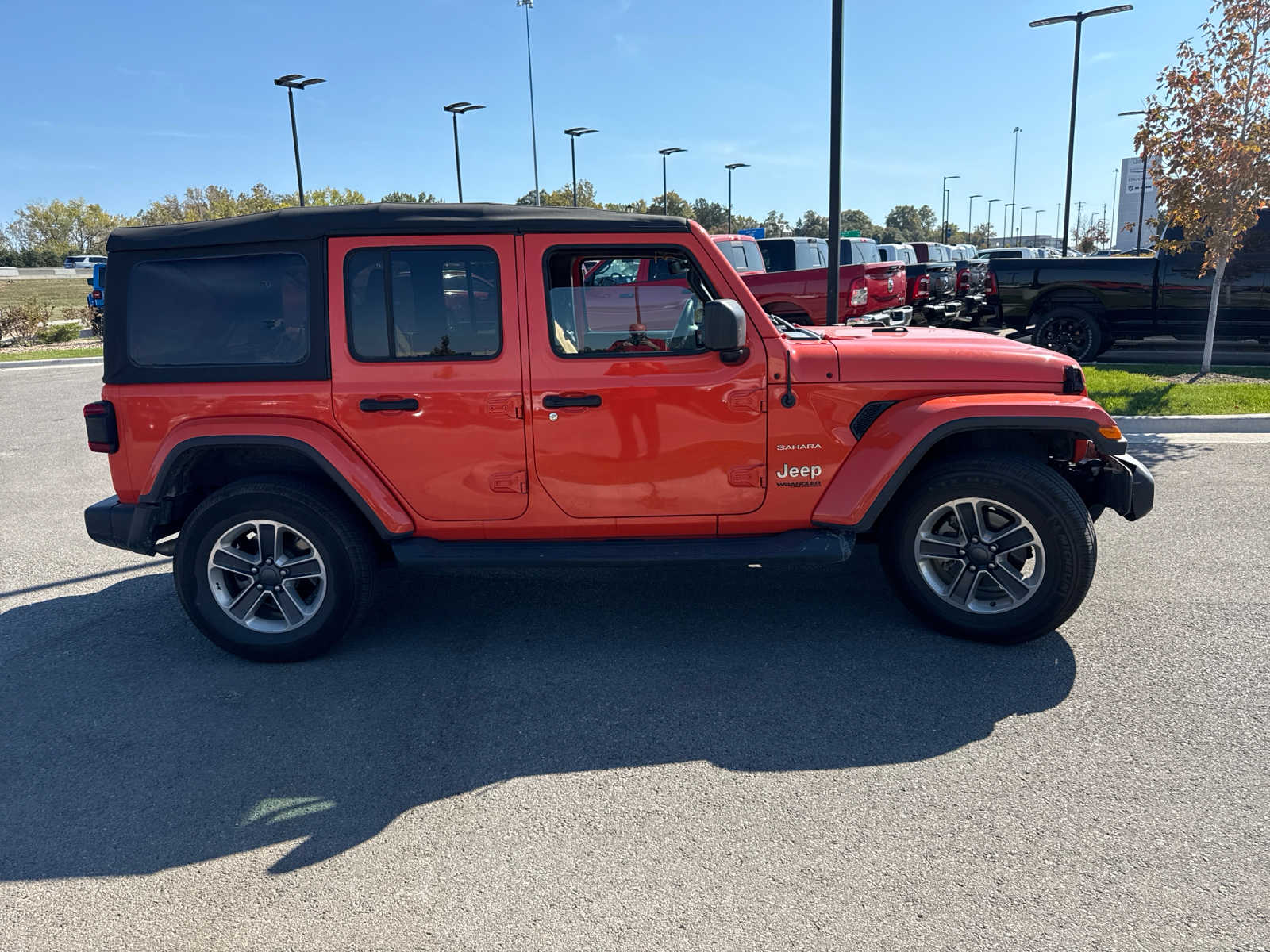 2018 Jeep Wrangler Unlimited Sahara 3