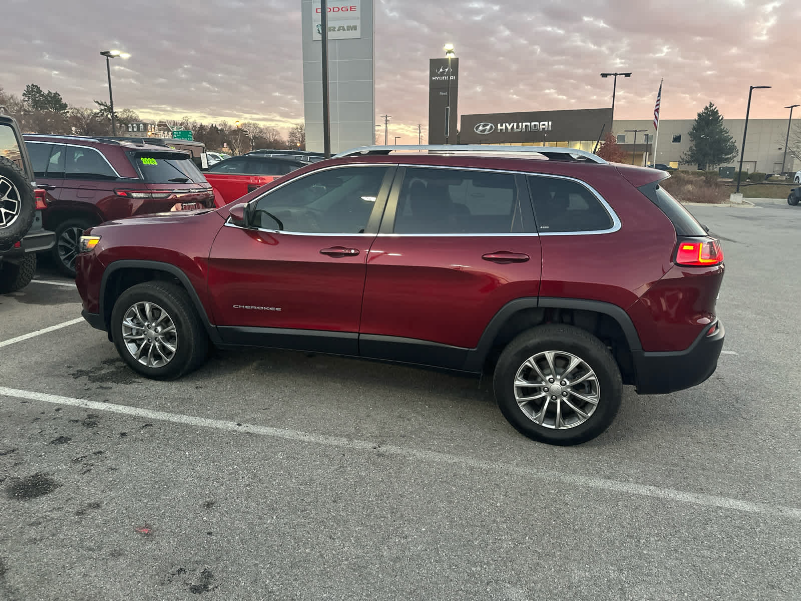 2019 Jeep Cherokee Latitude Plus 7