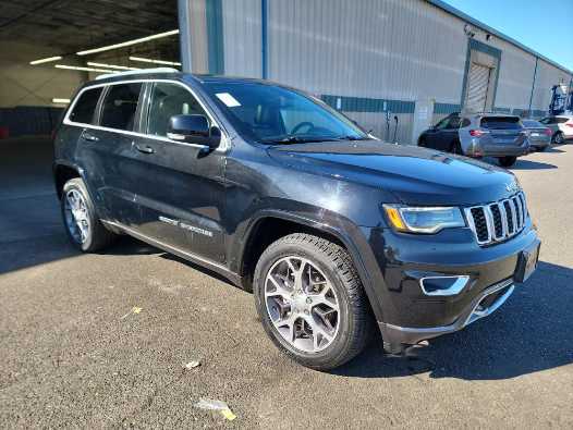 2018 Jeep Grand Cherokee Sterling Edition 3