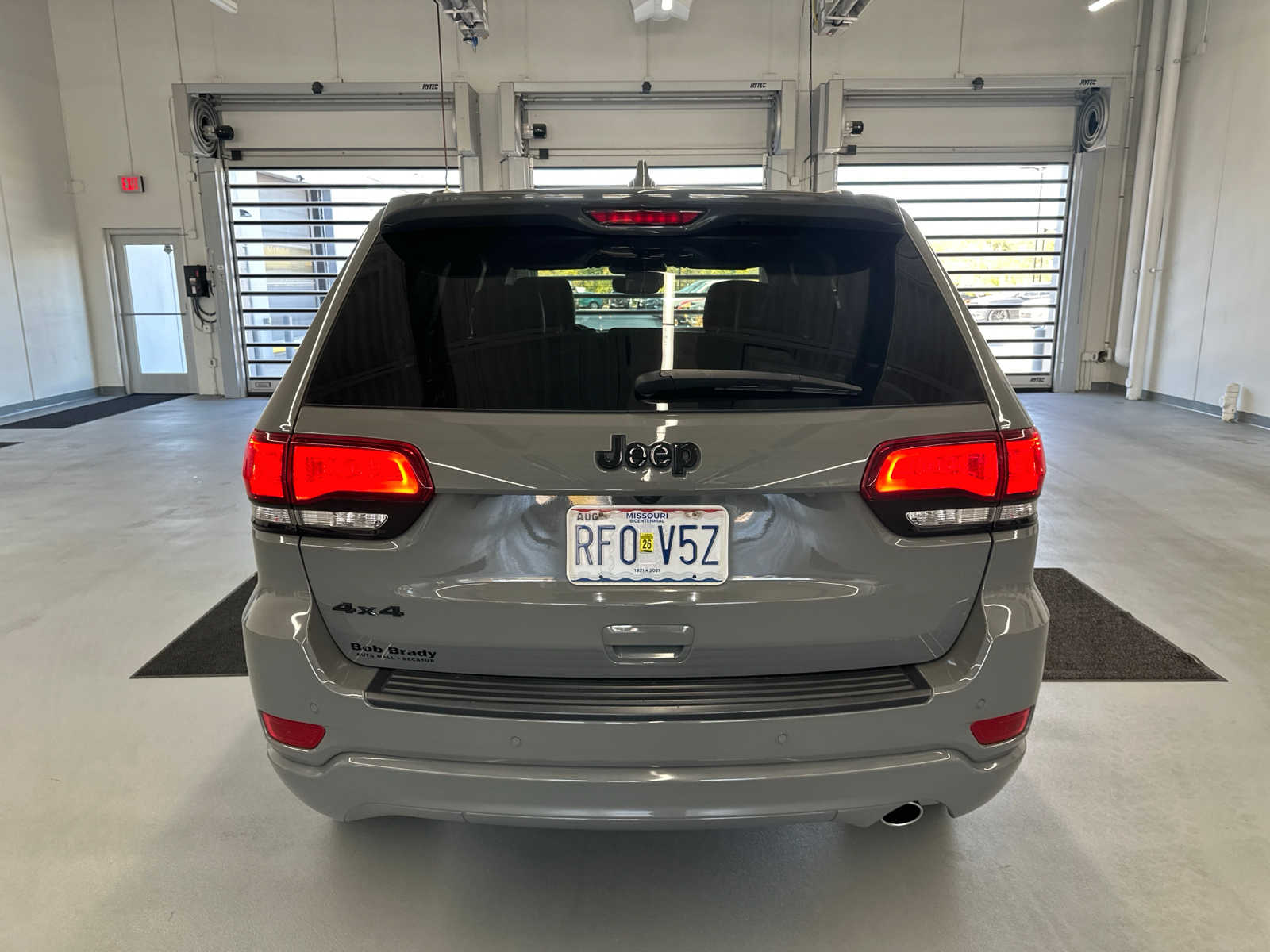 2020 Jeep Grand Cherokee Altitude 9