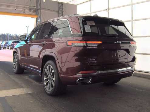 2023 Jeep Grand Cherokee Overland 6